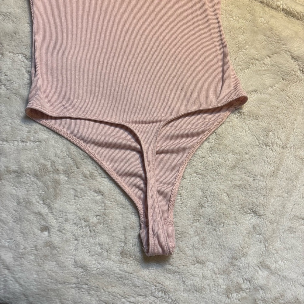 Express Bodysuit XS Ruffled Off-Shoulder Top Light Pink Ribbed Rayon Spandex - Picture 9 of 14